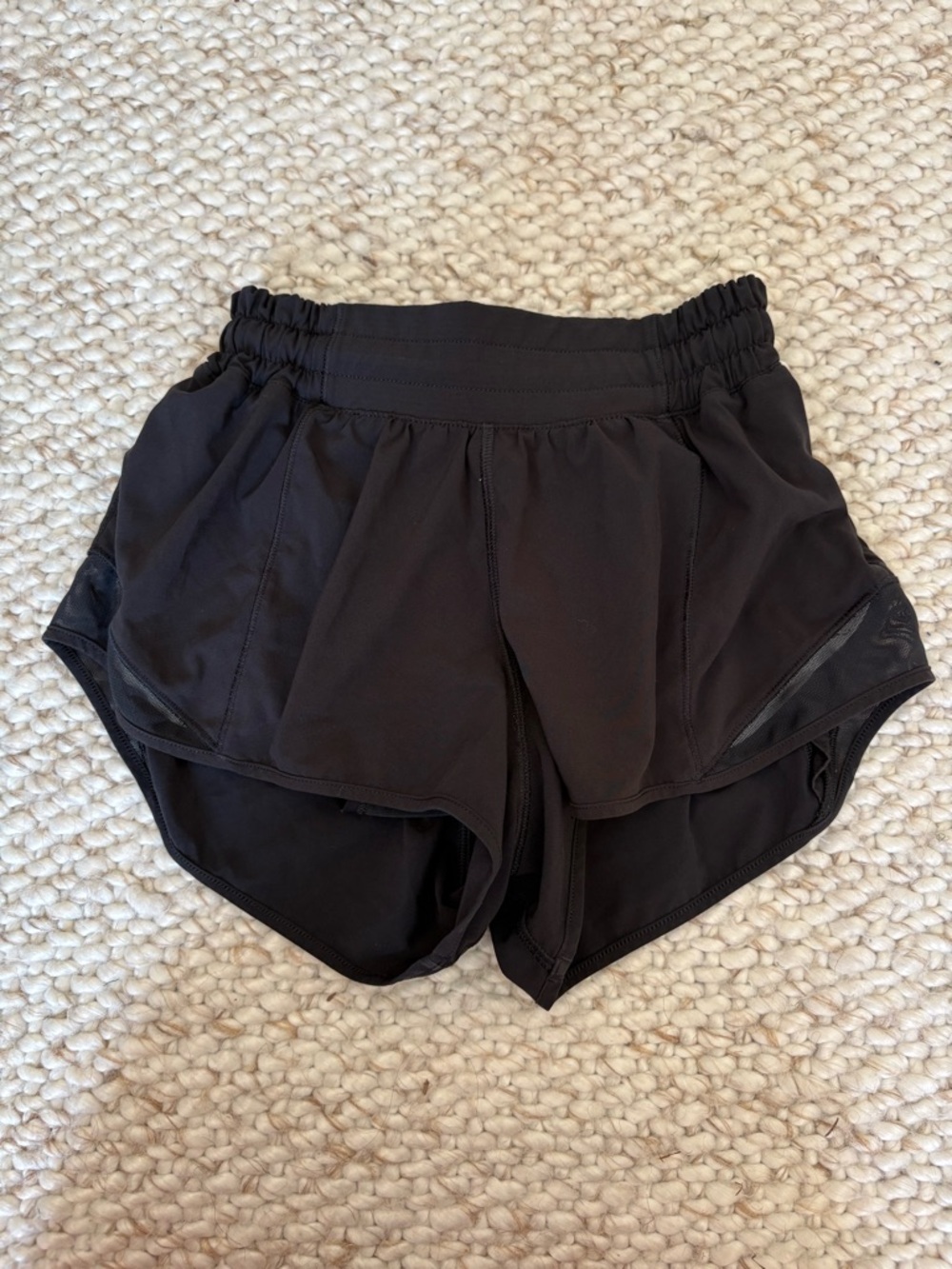 Lululemon Low Rise 2.5 Black Hottie Hots (2)
